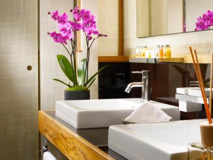 Mario de' Fiori 37 Luxury Suites - image 14