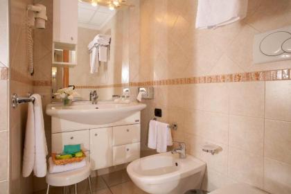 Hotel Domidea - image 10