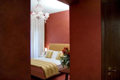 Hotel Columbia - image 4