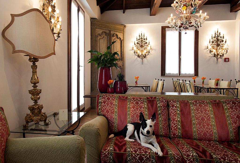 Hotel Columbia - image 7