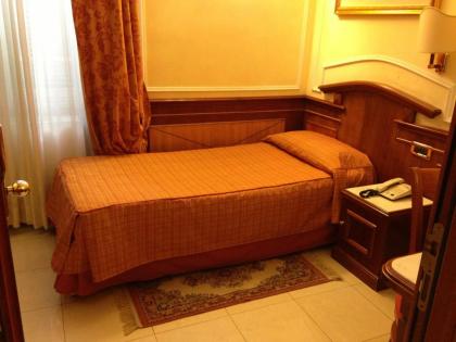Hotel Hiberia - image 16