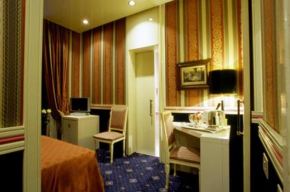 Atlante Star Hotel - image 2