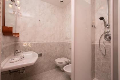 Best Western Blu Hotel Roma - image 19