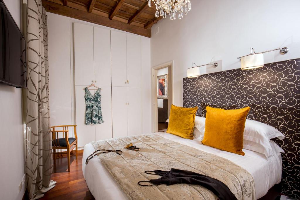 The Inn at the Spanish Steps - image 5