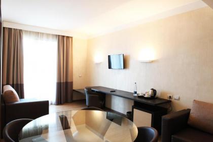 Warmthotel - image 14