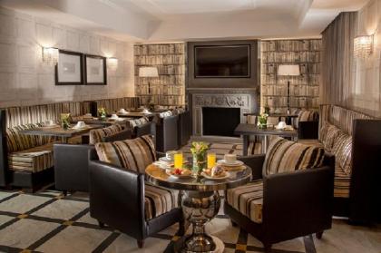 Hotel Royal Court - image 2