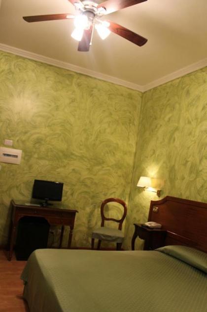 Hotel Fiori - image 3