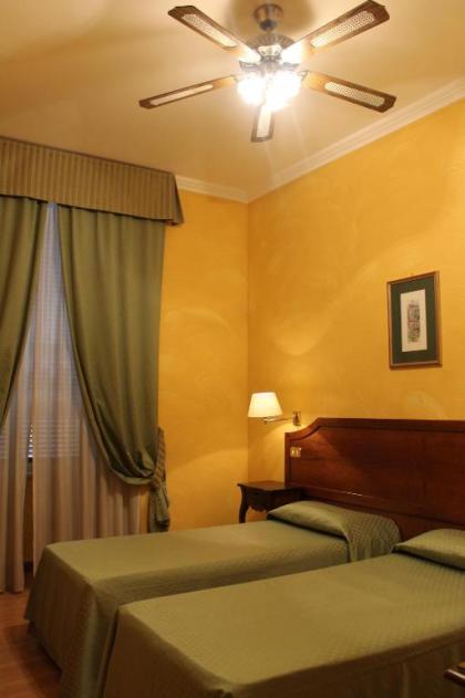 Hotel Fiori - image 4