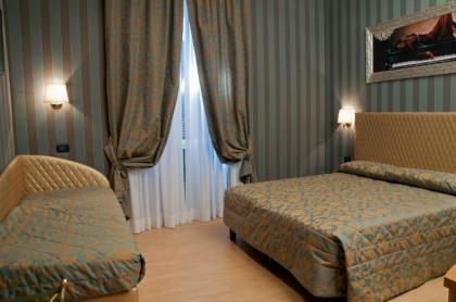 Hotel Lirico - image 13