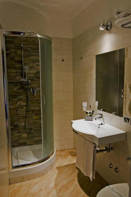 Hotel Lirico - image 5