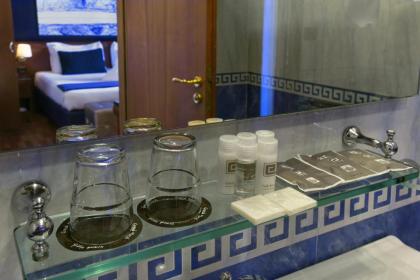 Grand Hotel Tiberio - image 11