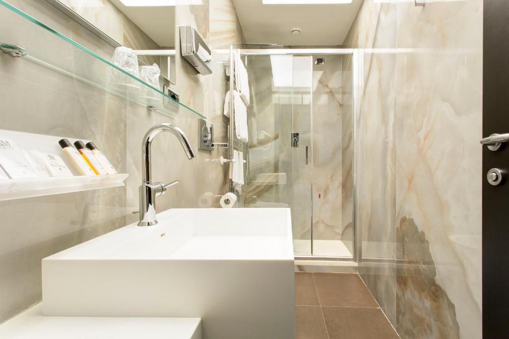 Best Western Plus Hotel Universo - image 3