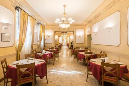 Hotel Villa Rosa - image 15