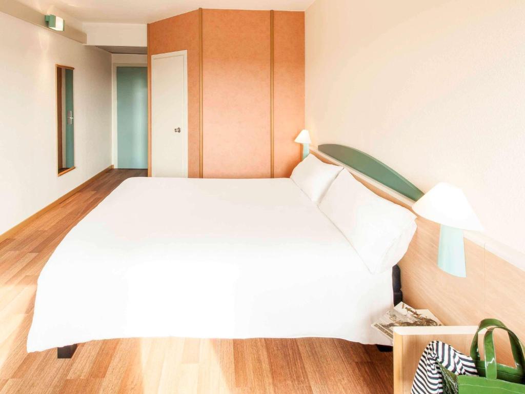 Ibis Roma Fiera - image 2