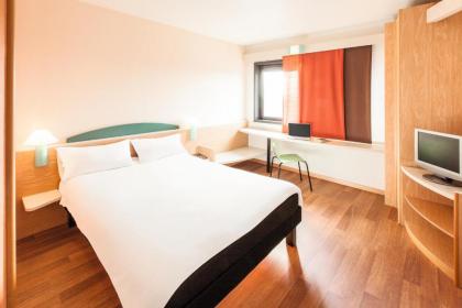 Ibis Roma Fiera - image 7