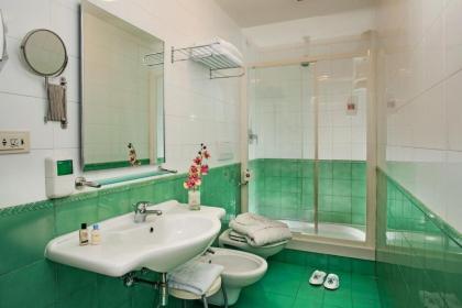 Cosmopolita Hotel Rome Tapestry Collection by Hilton - image 15