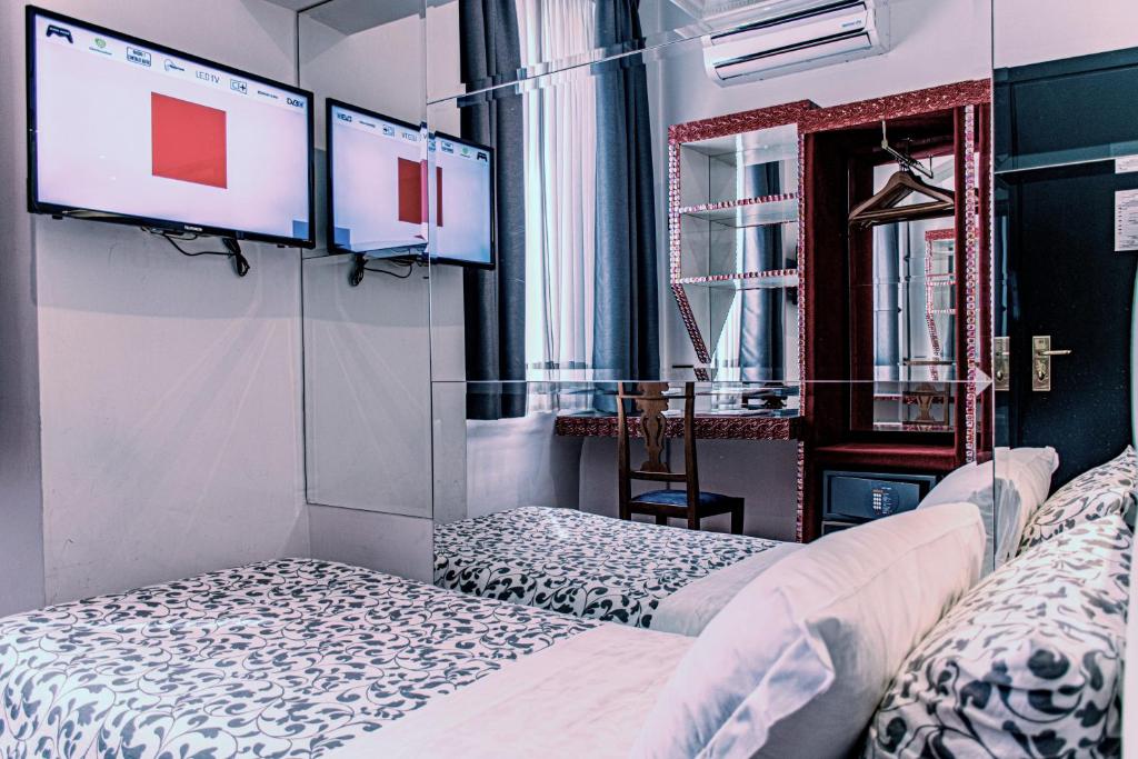Hotel Canova - image 4