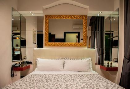 Hotel Canova - image 7