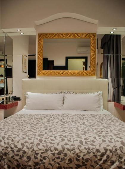 Hotel Canova - image 8