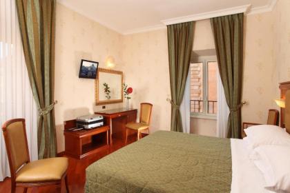 Hotel Serena - image 10