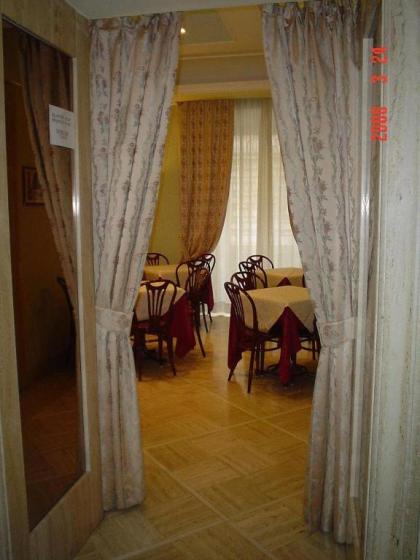 Hotel Dina - image 11