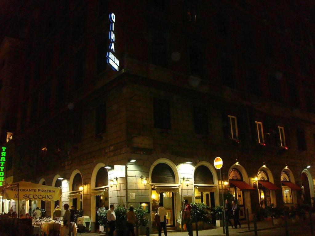 Hotel Dina - image 2