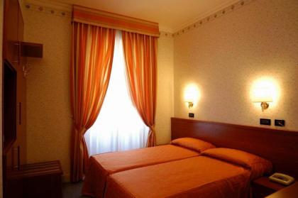 Hotel Dina - image 5