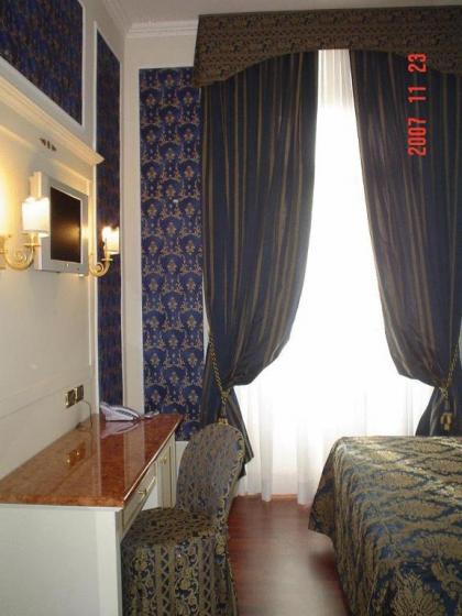 Hotel Dina - image 9