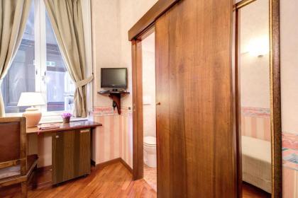 Hotel St. Moritz - image 6