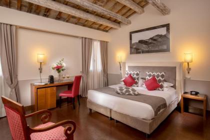 Condotti Palace - image 4