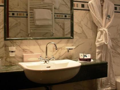 Genova Hotel - image 10