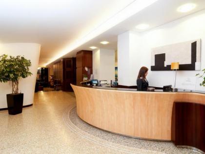 Genova Hotel - image 11
