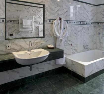 Genova Hotel - image 8