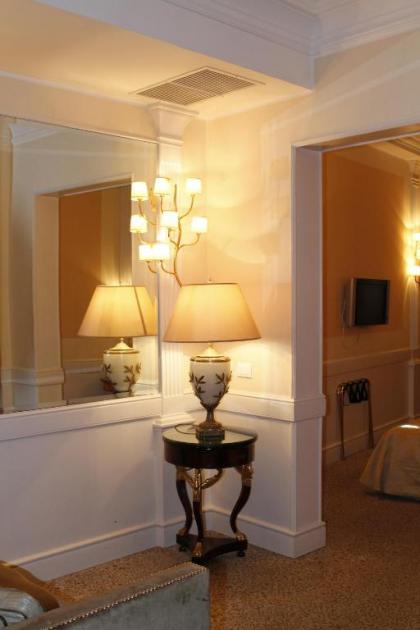 Boutique Hotel Trevi - image 11