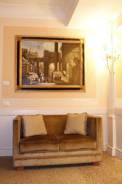Boutique Hotel Trevi - image 13