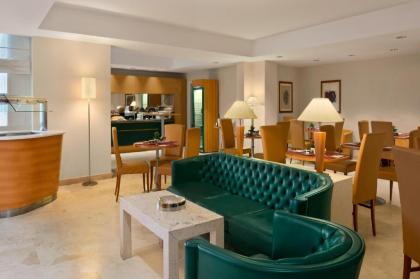 Hilton Rome Airport - image 12