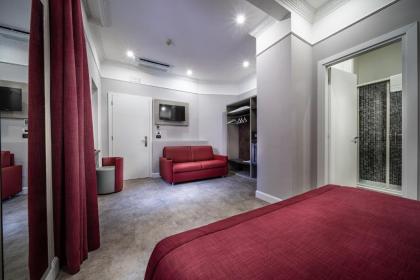 Hotel Varese - image 12