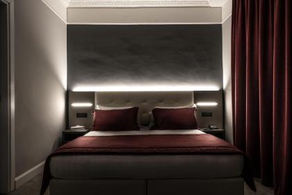 Hotel Varese - image 14