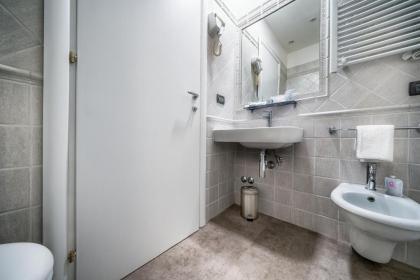 Hotel Varese - image 5