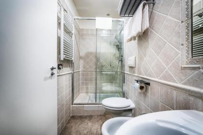 Hotel Varese - image 7