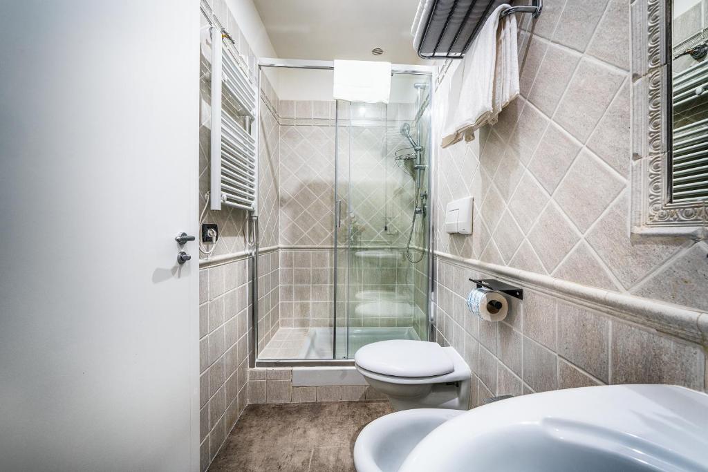 Hotel Varese - image 7