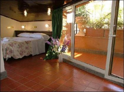 Okapi Rooms - image 12