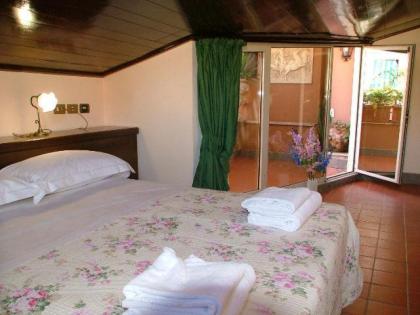 Okapi Rooms - image 18