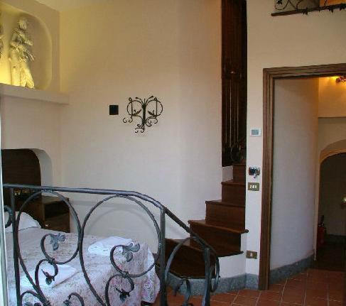 Okapi Rooms - image 5