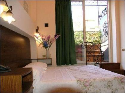 Okapi Rooms - image 8