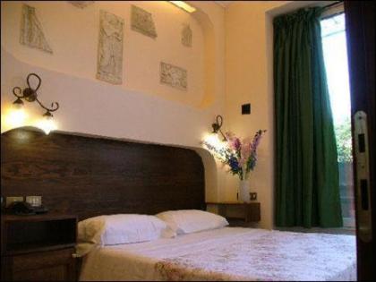 Okapi Rooms - image 9