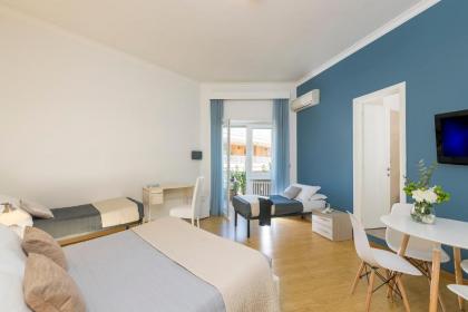 Aurelia 429 Fine Town House - image 17