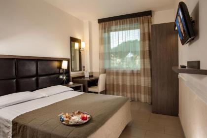 Hotel Artis - image 19