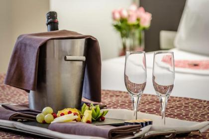 Eurostars Roma Aeterna Hotel - image 2