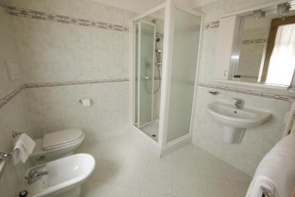 Hotel Adriatic - image 12